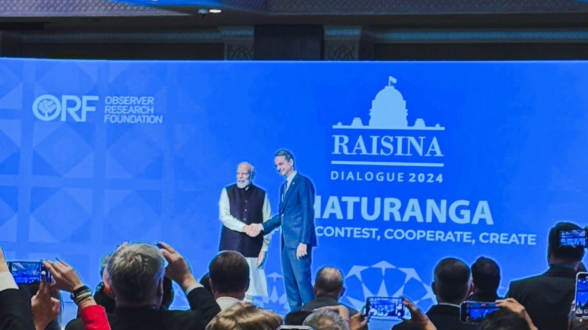 Primer día del @raisinadialogue 2024. El #studentchallenge arrancó con una gran exposición de @manuelmunizv, y después sesión inaugural con el primer ministro de India🇮🇳y el primer ministro de Grecia 🇬🇷 Gracias @EGobiernoyTP por esta oportunidad. #RaisinaDialogue2024