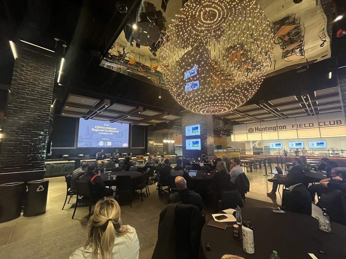 cefmafacilities's tweet photo. When facilities folks walk into a championship facility 🤌
Afternoon sessions at @LowerFieldCbus FTW 🙌 https://t.co/5lUIvBXyhU