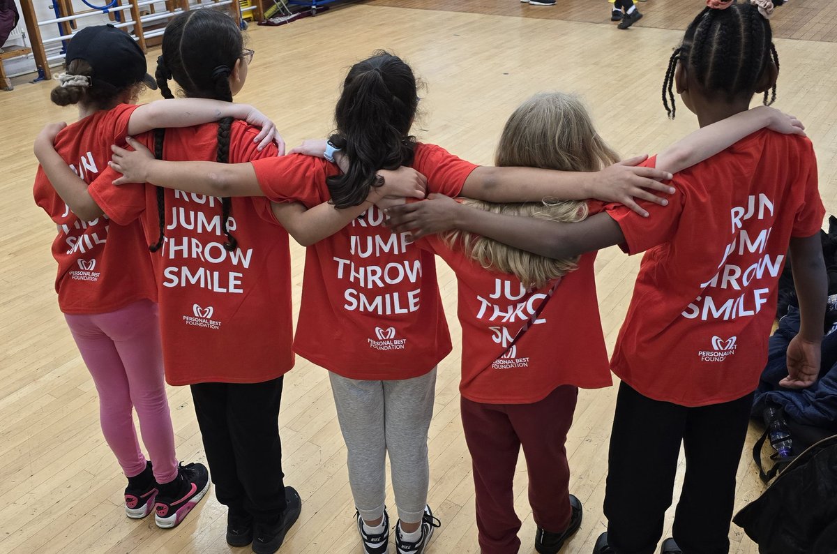 holytrinityse23's tweet photo. The children at our @_funetics club received their T-Shirts today and were very excited!
Thank you to our funetics Legacy activator Jack from @EnglandAthletic and @Millwall_MCT https://t.co/r9i4sQ7njV
