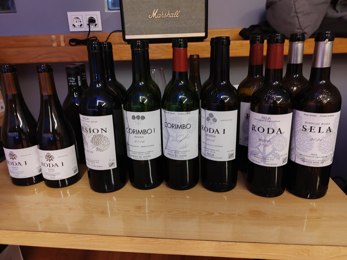 Catando e aprendendo de <a href="/BodegasRoda/">Bodegas Roda</a> e <a href="/BodegasCorimbo/">Corimbo</a>. Gracias Arantxa e <a href="/xanclpereira/">Xan Carlos</a>