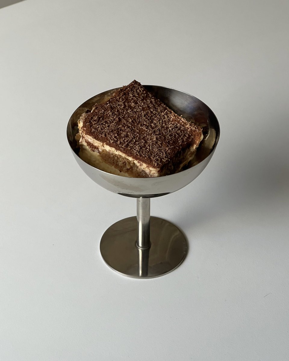 earlygirl__'s tweet image. tiramisu is, in essence, a well balanced breakfast. eggs, coffee, a little pastry, etc.