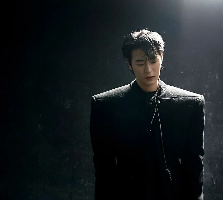 Snizana88532512's tweet photo. #ПакСоХам #ParkSeoHam #dazedkorea #박서함 #KNK #우리집 #kpop #k_pop #fyp #actor #actors #koreaactors #selebrity #handsome #gorgeous #hardstan https://t.co/WClajil0LE
