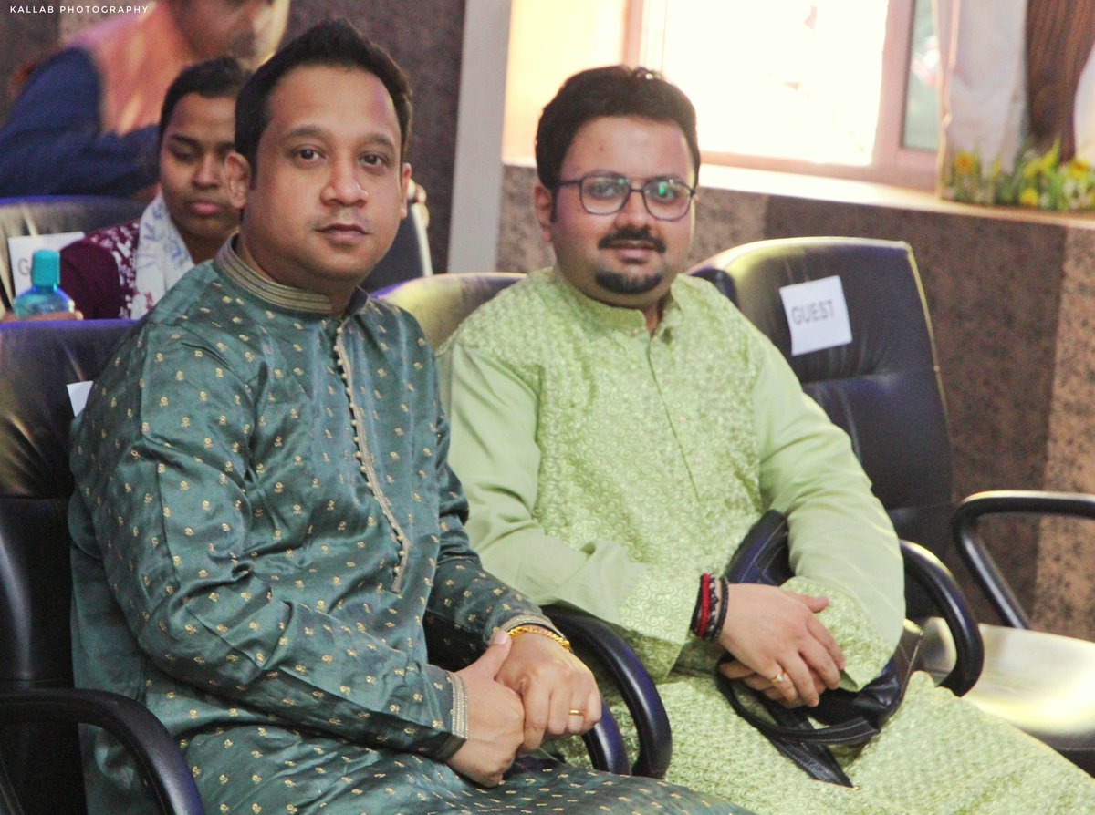sourabhgoho's tweet photo. Some musical moments from the performance with the amazing Sarode exponent @ShirazAliKhan18, two weeks back in Medinipur, West Bengal. Our gratitude to all the music lovers, musicians and students who attended and blessed us with their presence ✨

#15yearsofindradhanu #medinipur https://t.co/CstrzSQByl
