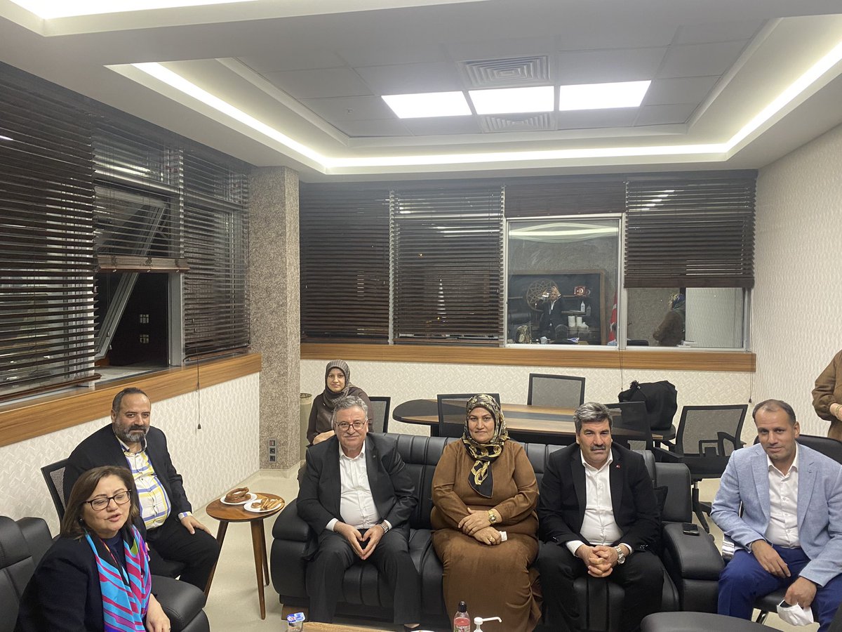 selahattin_kaplan (@selahattinkapla) on Twitter photo Bu Akşam Büyükşehir Belediye Başkanımız Sayın Fatma Şahin Hastaneye Babamı ziyarete geldiler Sayın Başkanımıza Ziyaretlerinden dolayı teşekkür ederiz <a href="/FatmaSahin/">Fatma Şahin</a> Bu Akşam Büyükşehir Belediye Başkanımız Sayın Fatma Şahin Hastaneye Babamı ziyarete geldiler Sayın Başkanımıza Ziyaretlerinden dolayı teşekkür ederiz <a href="/FatmaSahin/">Fatma Şahin</a>