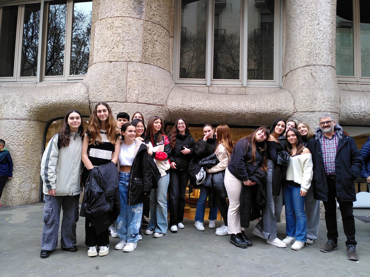 InsMMP's tweet photo. Molt contents de tornar a participar a #AmicDirectes amb tres grups finalistes i un primer premi a la categoria Actualitat! Ens encanta fer #contingutsencatalà i fer créixer la nostra comunitat a les xarxes socials! @amicdirectes https://t.co/qEtFrKc2Tf