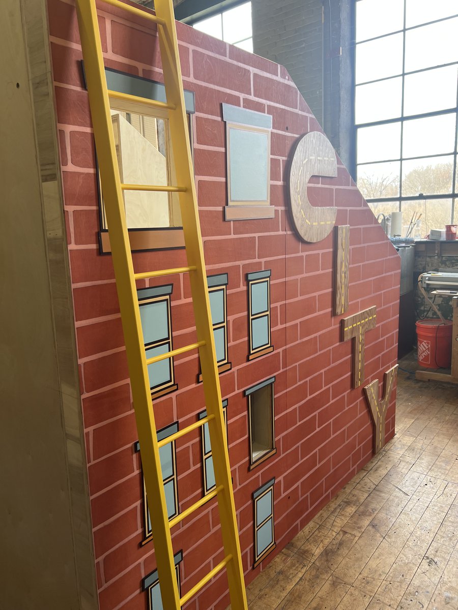 Sometimes a vision comes together with a fresh coat of paint! 🎨

#42df #designfabrication #fabrication #customcreations #42designfab #museumexhibits #museumfabrication