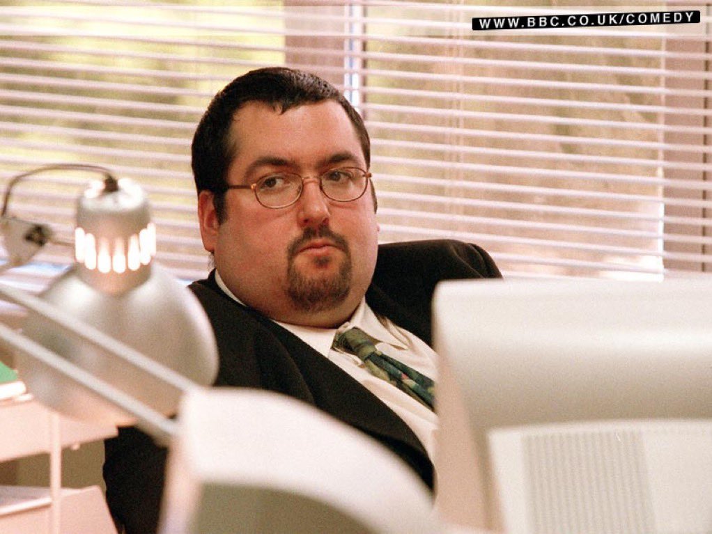 Only "The Office" lovers will only know this guy, made one of the best scenes of comedy with <a href="/rickygervais/">Ricky Gervais</a>. RIP Ewen Macintosh 

#Fannypacks #NotyourMinge #Booyakasha #Eczema #Accounts #BigKeith
