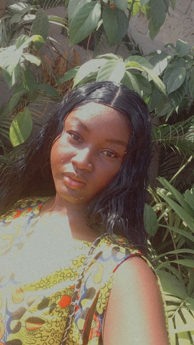 ashforder's tweet image. Grateful 🙏
Its Resa's Fashion 🧵✂️👗