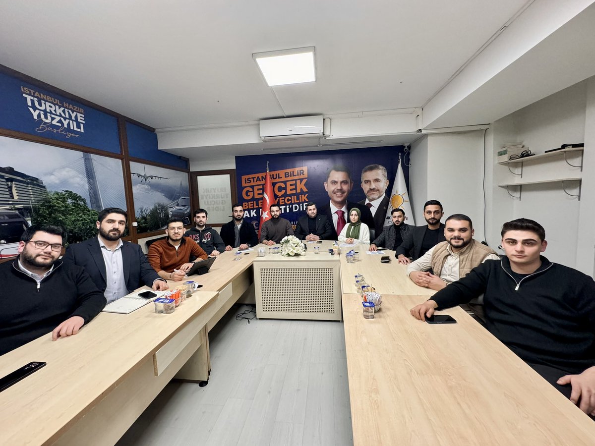 AtasehirAkGenc's tweet photo. İlçe SKM Başkanımız Serdar ORHAN'ın katılımlarıyla, İlçe Gençlik Kolları Başkanımız Hakan COŞAR'ın öncülüğünde, haftalık olağan yönetim kurulu toplantımızı gerçekleştirdik. https://t.co/5B0wdIdbFG