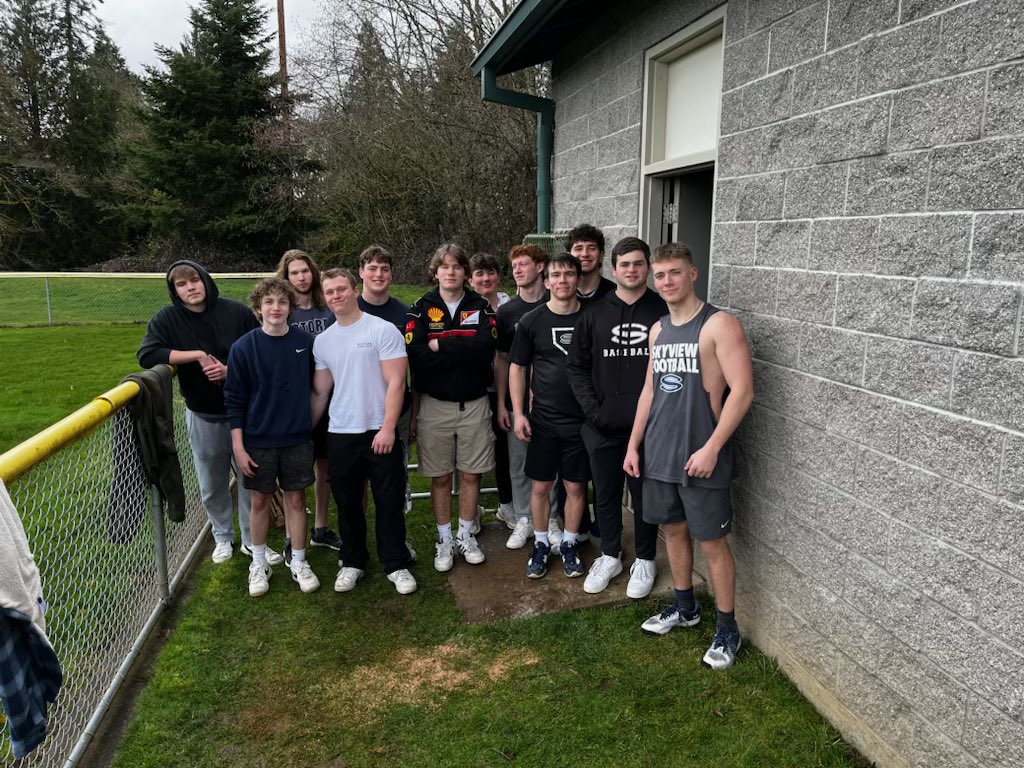 Skyview Softball (@skyviewfpsball) on Twitter photo Huge shout out to <a href="/SkyviewStormFB/">Skyview Football</a> and Kize’ class for helping unload all of our 50lb bags of turfus! #teamwork#rollstorm <a href="/SkyviewAthletic/">Skyview Athletics</a> Huge shout out to <a href="/SkyviewStormFB/">Skyview Football</a> and Kize’ class for helping unload all of our 50lb bags of turfus! #teamwork#rollstorm <a href="/SkyviewAthletic/">Skyview Athletics</a>