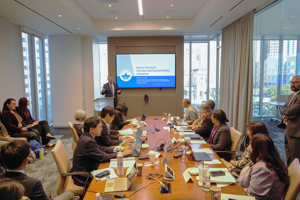HCHousingDev's tweet photo. A BIG THANK YOU to the U.S. Department of Housing and Urban Development (HUD) for hosting the Japanese Delegation meeting, which focused on federal and municipal climate resilience, disaster recovery, and HUD-funded projects in Houston/Harris County post-Hurricane Harvey. ☔🏙️ 🌀 https://t.co/hwVkjphCul