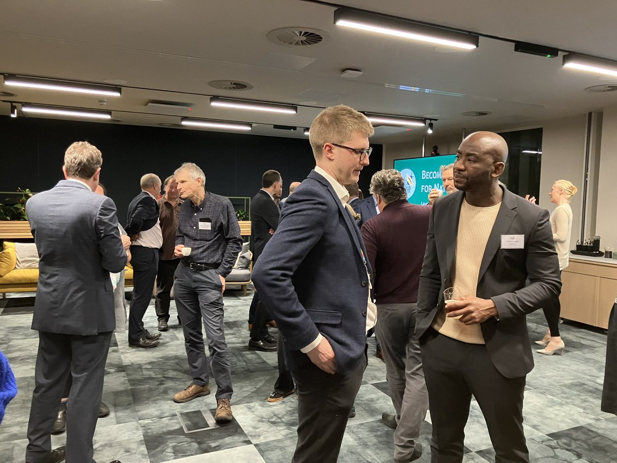 BDavisBriz's tweet image. Glad to be at the #BeeBold Awards launch tonight on behalf of @GW4Alliance &amp;amp; with colleagues from @WesternGateway_. Passionate speech from @votedannorris on his vision to make the #WestOfEngland the UK Pollinator Capital. Thanks to @WestofEnglandCA &amp;amp; @OsborneClarke for hosting 🐝