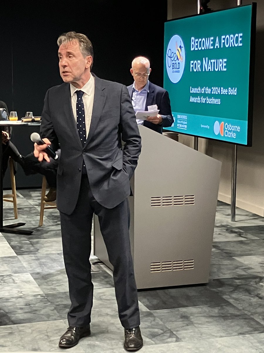 BDavisBriz's tweet image. Glad to be at the #BeeBold Awards launch tonight on behalf of @GW4Alliance &amp;amp; with colleagues from @WesternGateway_. Passionate speech from @votedannorris on his vision to make the #WestOfEngland the UK Pollinator Capital. Thanks to @WestofEnglandCA &amp;amp; @OsborneClarke for hosting 🐝