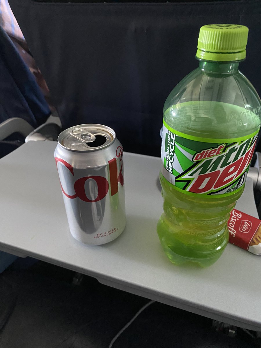 Thunderhawk88's tweet photo. @Philly_Mays jealous? #twosodasmax
@PardonMyTake https://t.co/WNPkbxXrGz