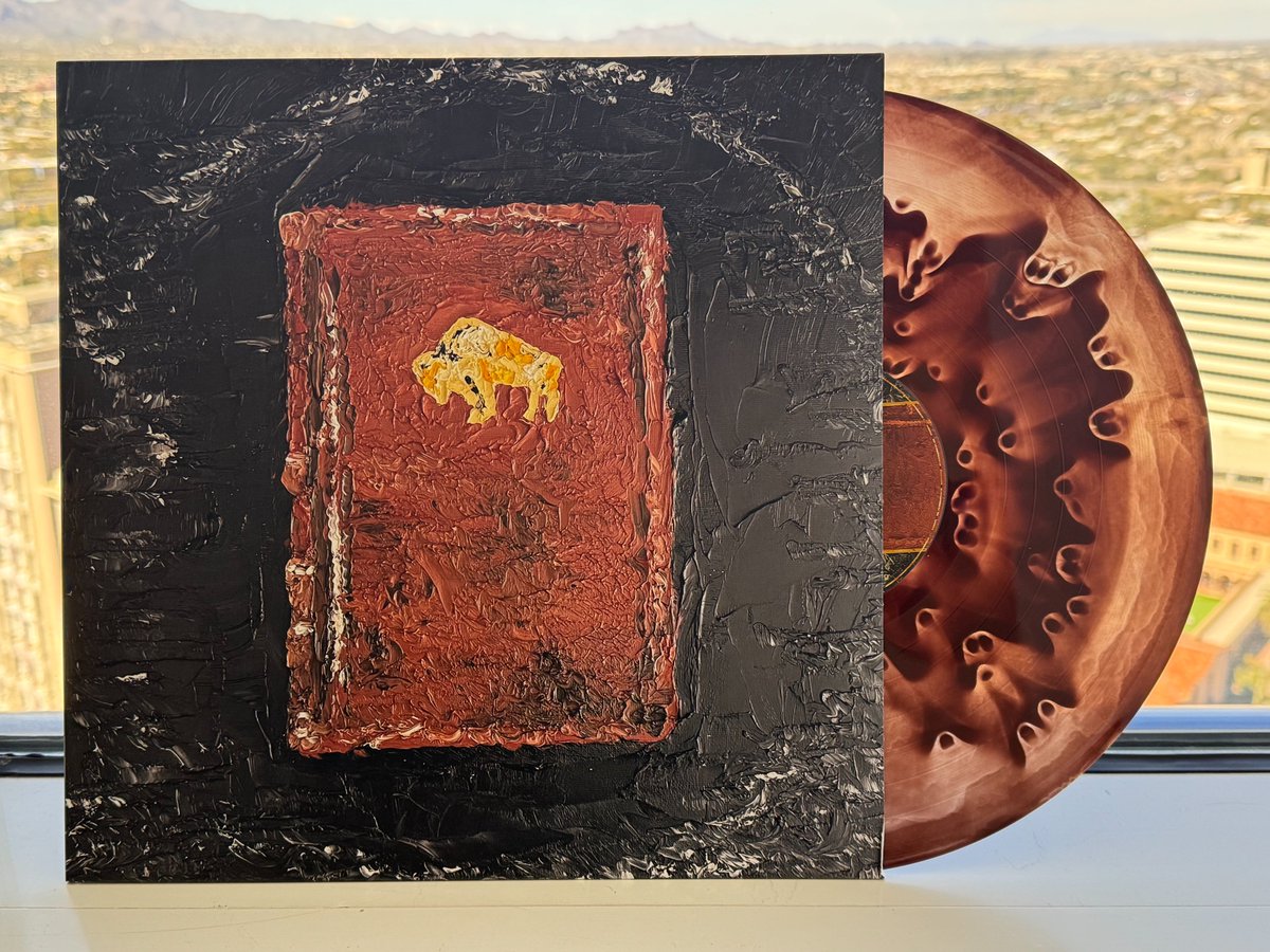 Sneak Peak! The @ApolloBrown & @che_noir Artist Series Vinyl just finished and looks incredible! March 22nd Street Date mellomusicgroup.com/collections/pr…