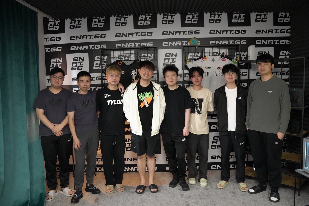 eNatBootcamp's tweet image. Thank you @tyloogaming for adding to our wall collection. You guys are true legends! 🐲🎊 
#eNatBootcamp