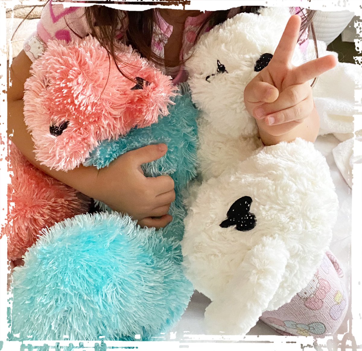 Hachi8Mayu310's tweet image. 2月22日
にゃんにゃんにゃん🐾🐱
猫の日って事で
 #REISSUE 猫ちゃん達·͜· ♡
 #猫の日 #米津玄師  #グッズ