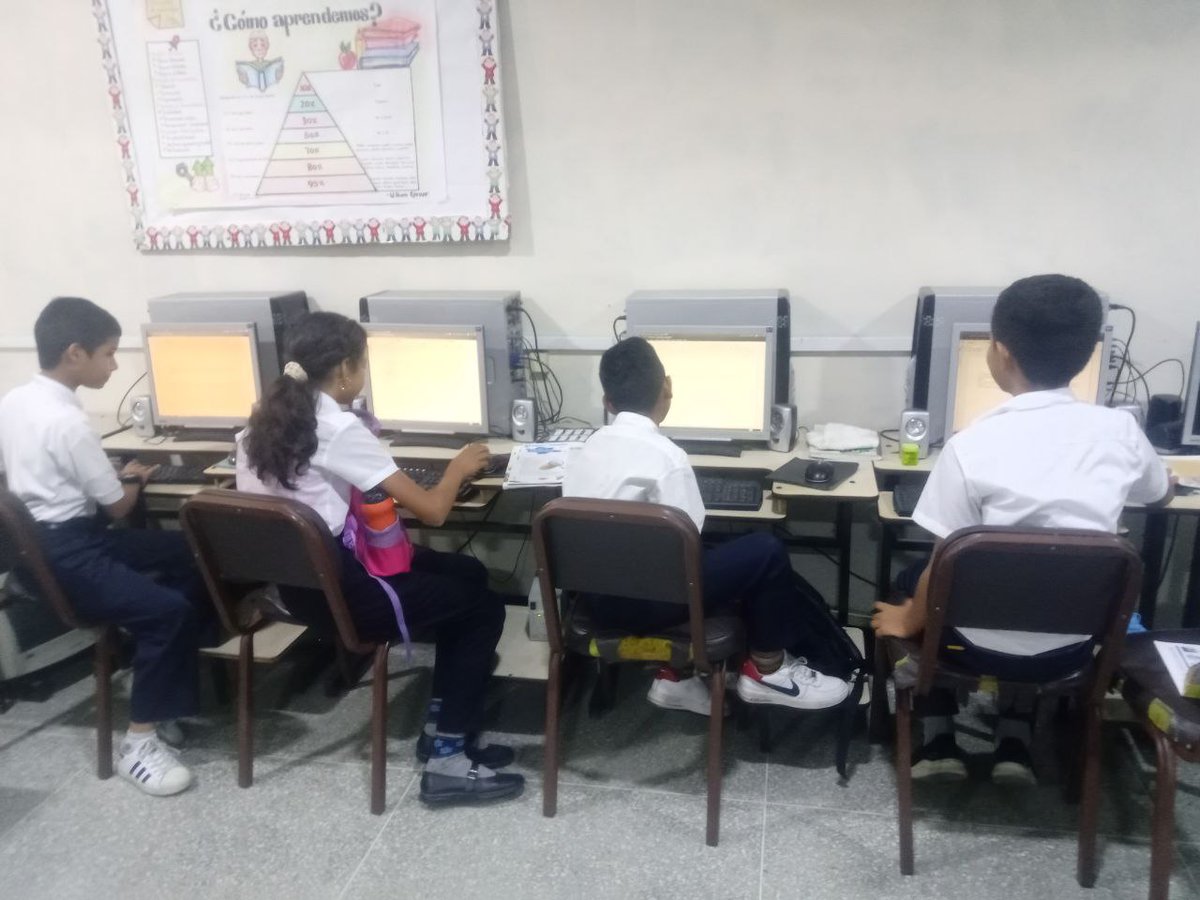 #20Feb2024 Atención a 4to grado, trabajando con el procesador de texto, Leticia Mudarra de López
 #FundabiitAragua 
<a href="/_LaAvanzadora/">Yelitze Santaella</a>
@MPPEDUCACION
@PiedadQuintana1
<a href="/Soykarinacarpio/">Karina Carpio</a>
@PedroGordon2121
#HumanidadDePazYUnión