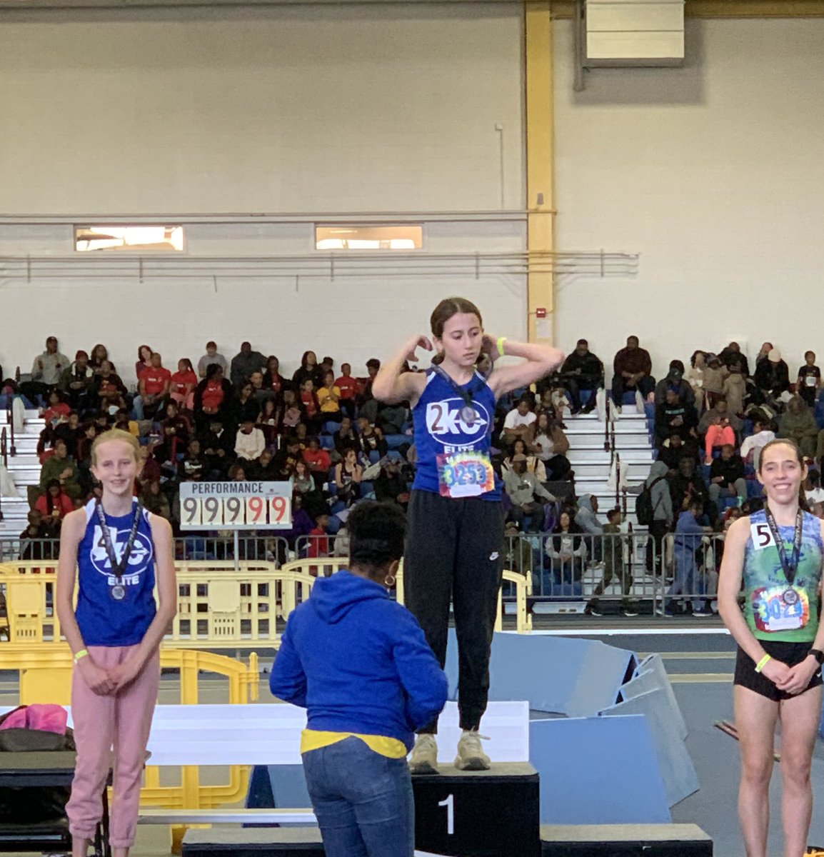 XcElite1's tweet photo. 3 wins this weekend. Emmy-3000 and Maddie in 1600 (meet record) and 800. https://t.co/PXHngMo1Az