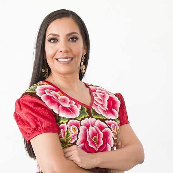 ⚠️‼️#Extra #Extra‼️⚠️

Dos funcionarios del <a href="/GobOax/">Gobierno de Oaxaca</a>: <a href="/Elisa_ZepedaOax/">Elisa Zepeda Lagunas</a> y Diego Pérez de la Cruz, encargado del programa de #PrimeraChamba. Fueron electos como candidatos pluris a la <a href="/Mx_Diputados/">H. Cámara de Diputados</a>.

Esos funcionarios del <a href="/GobOax/">Gobierno de Oaxaca</a> tienen al 1 de marzo para renunciar al cargo o a la