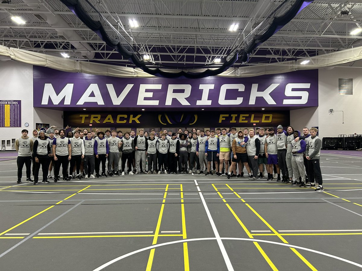 These are our Fall 2023 Scholar Athletes. These Mavericks all received a 3.0 gpa or higher!!! #MakeTheJourney #HornsUp 1-0