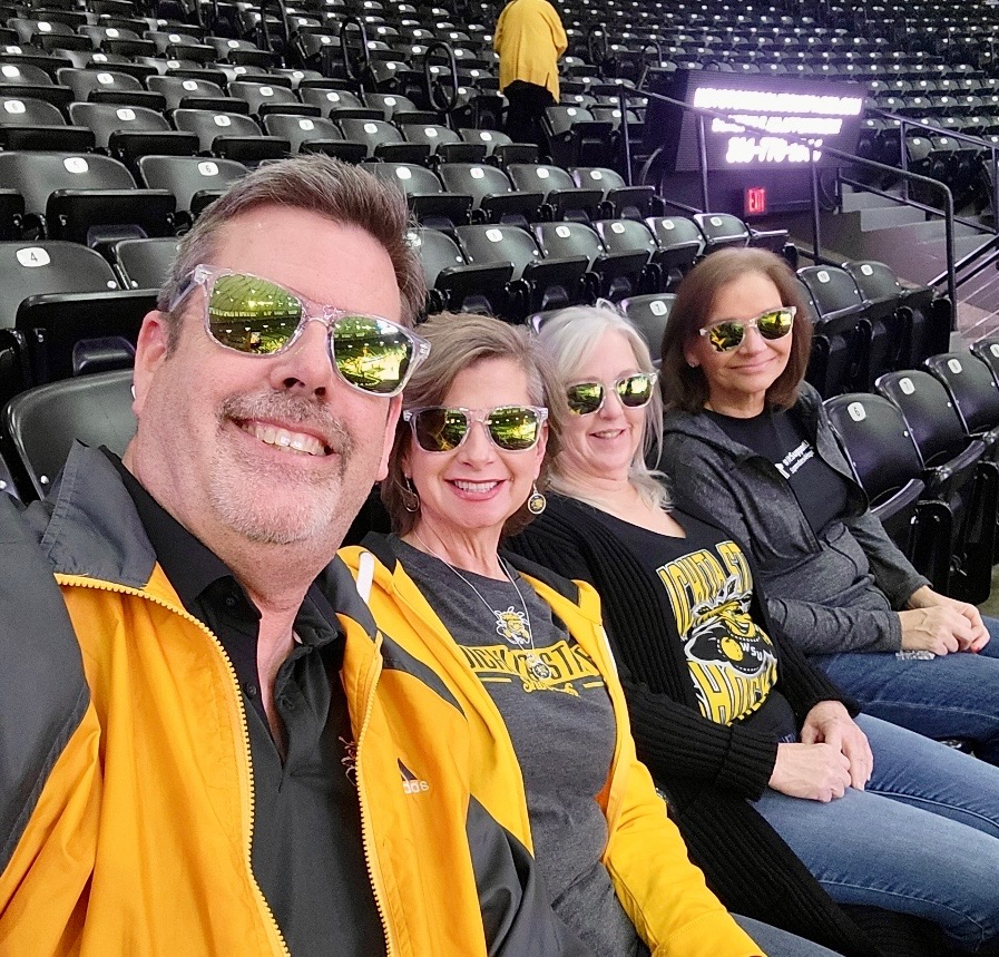cluda34's tweet photo. We wear our sunglasses at night! Go Shoxs!  #watchus https://t.co/FyrbWUMCEe