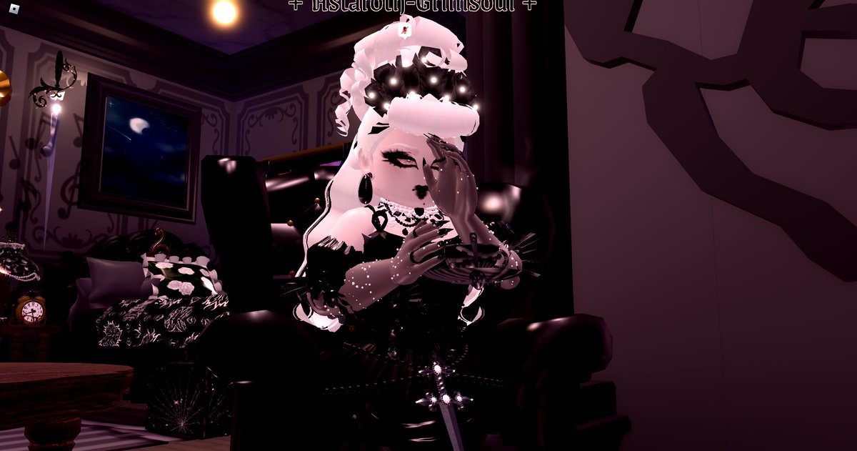 owl_isonline1's tweet photo. Me watching the Royale High community crumble into pieces because the devs are too busy changing the game lighting to talk to their players #royalehigh #rh #rhtc #royalehighroblox #rhroblox #royalehightea #rhtea https://t.co/qo3RwDDAF5