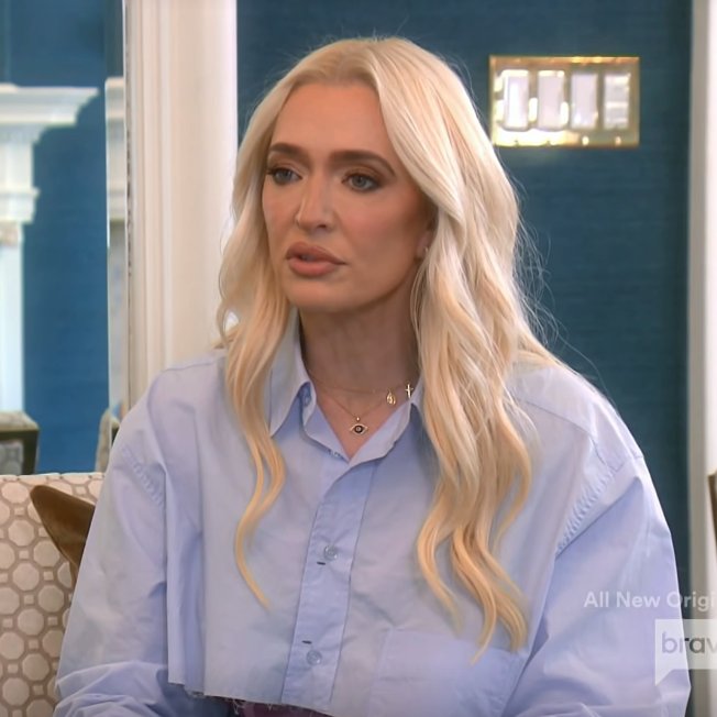 Erika is actually giving Kyle some amazing advice and being an incredibly supportive friend. This is riveting to witness! #RHOBH