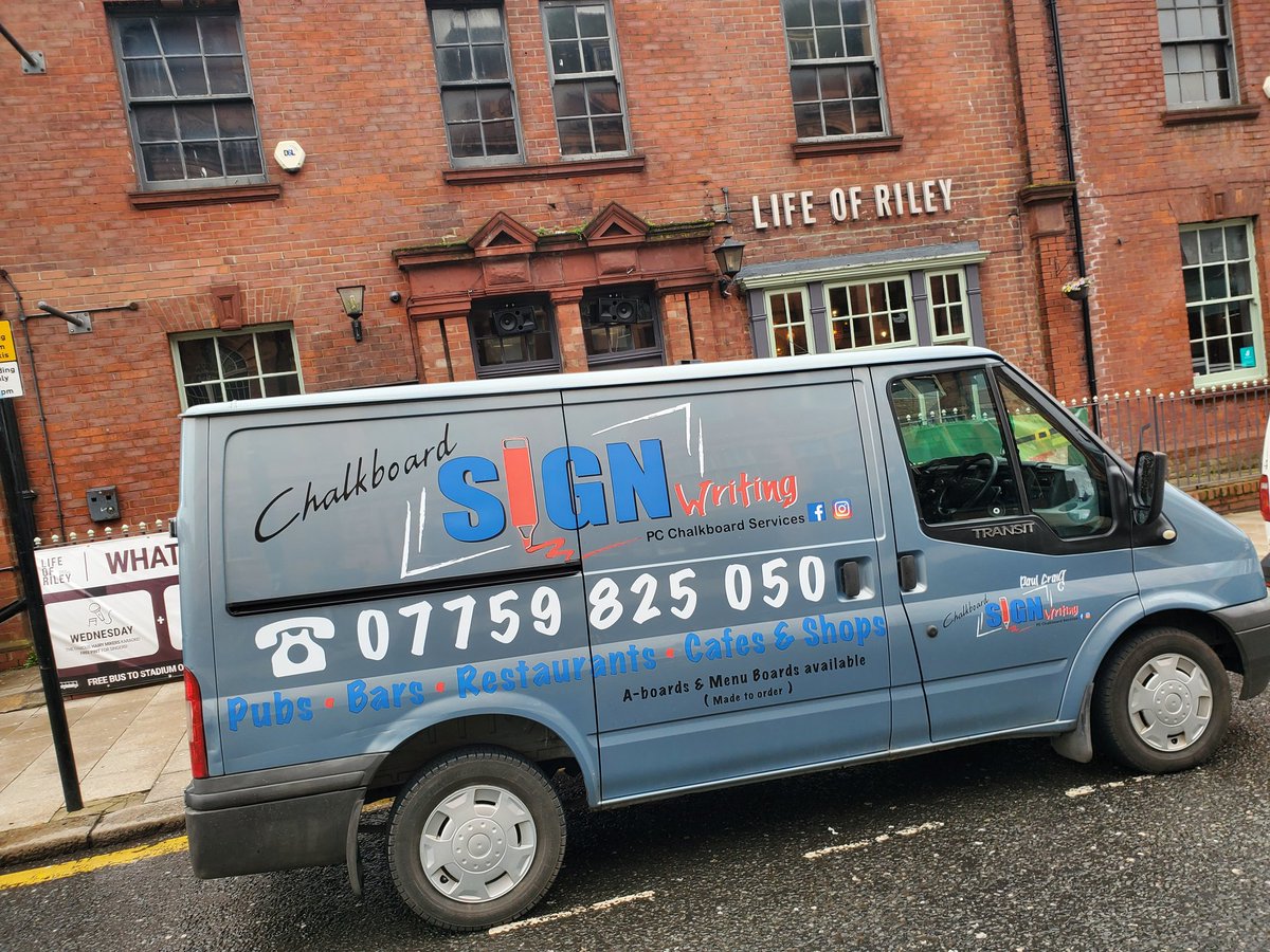 PCChalkboards's tweet photo. In Sunderland this morning at Life Of Riley in Sunderland..... changing their boards to☘️St Patrick's Day☘️.......Sunday 17th of March!
#blackboardart #blackboardsigns #chalkboardart #chalkboardsigns #blackboardartist #chalkboardartist #chalkboardsign https://t.co/84y8DKLBYj