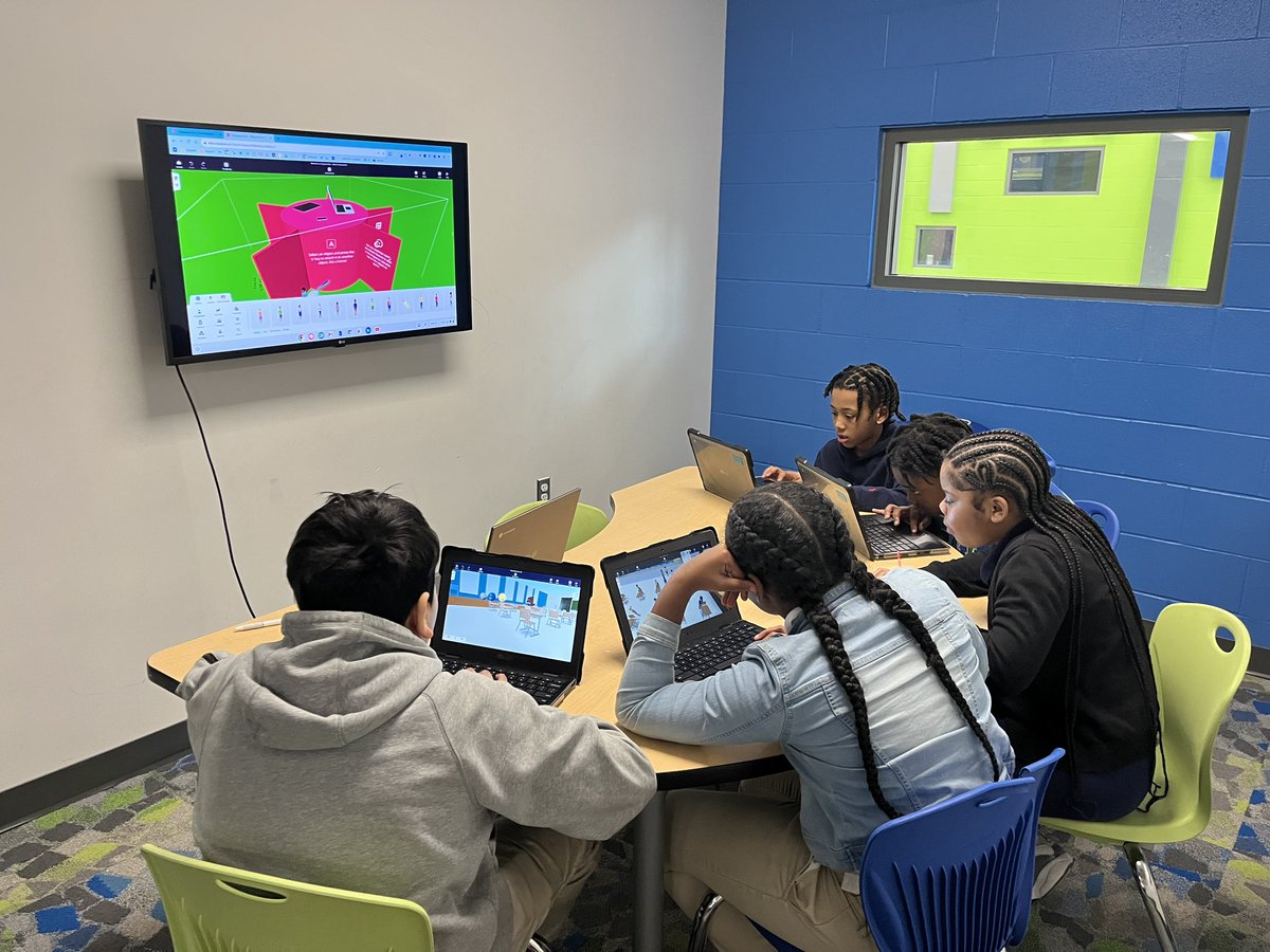 5th graders <a href="/wwcsdistrict/">Winton Woods CSD</a> learning how to use cospaces so they can create with a music room redesign to demonstrate what they’ve learned about sound. Come see their work in VR at the Showcase of Excellence! <a href="/ClassVR/">ClassVR from Avantis</a> @CoSpaces_Edu