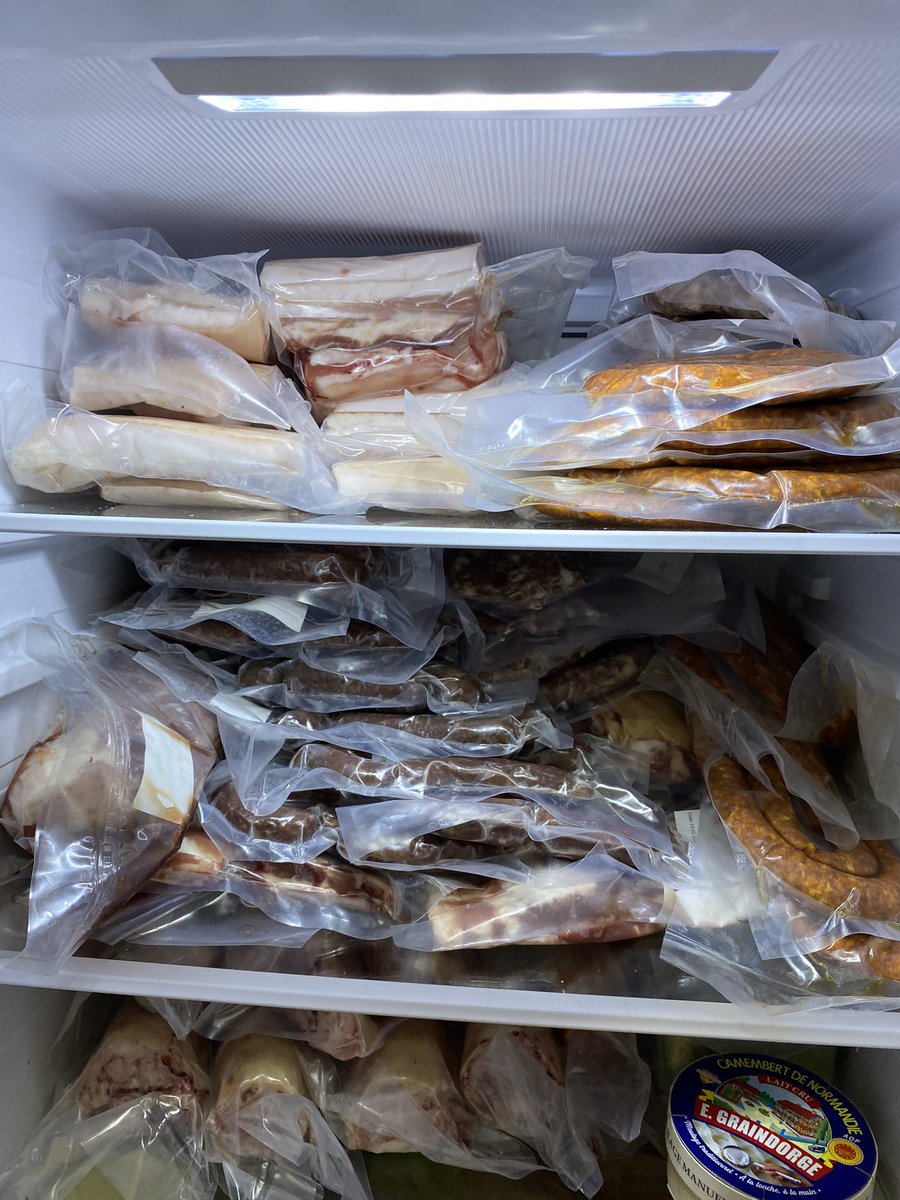 Del porc, tot se n'aprofita! Endreçar la carn tornant de matança al Carcin Blanc, la terra promesa!