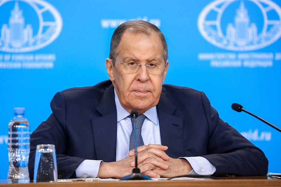 FM Sergey #Lavrov:

Zelensky stated that he would never fulfill the #MinskAgreements. 

No positive shifts took place [in Ukraine] from February 2015 to 2019, just bombardment of #Donbass. 

In December 2019, Vladimir Putin, Emmanuel Macron, Angela Merkel, and Vladimir Zelensky