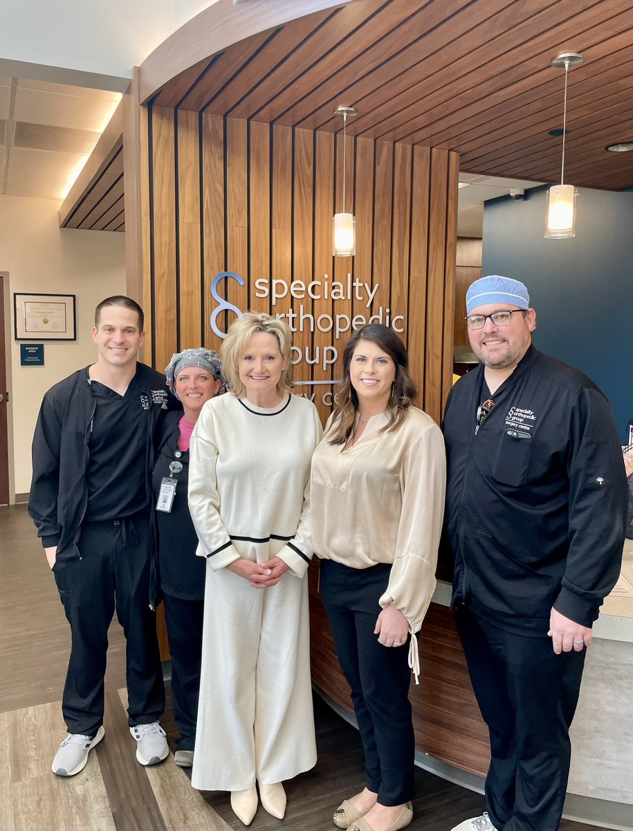 SpecialtyOrtho1's tweet image. Senator Cindy Hyde-Smith toured our Tupelo facility, met with members of our team, and witnessed the commitment and passion that drives our mission to provide high-quality, accessible surgical care. Together, we are making strides towards a healthier future for our community.