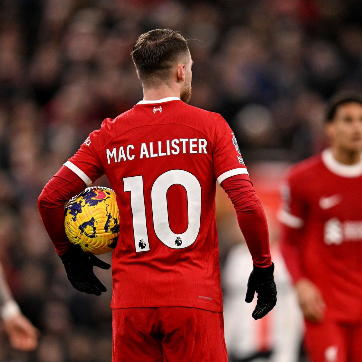 A mi me dijeron que Mac Allister de interior en Liverpool no iba a funcionar.

Ya lleva un gol y 2 asistencias en estos últimos dos partidos jugando ahí

De medio defensivo o de creativo, es un crack y lo demuestra donde sea que juegue

LOS 35 MILLONES MAS BARATOS DE LA HISTORIA