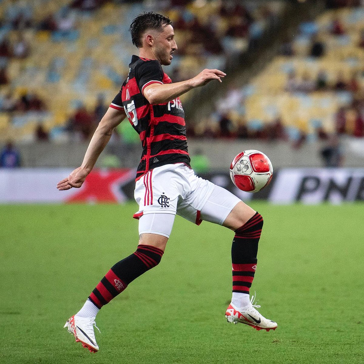 delmirojunior's tweet image. Estreia do jogador Matías Viña no @flamengo 

@flamengo 4x0 @boavistasc no @maracana 

📷 @delmirojunior 

#futebol #photopremium #imprensa #press #photo #maracanã #flamengo #campeonatocarioca #viña #carioca2024 #boavista #flaxboa #matiasviña