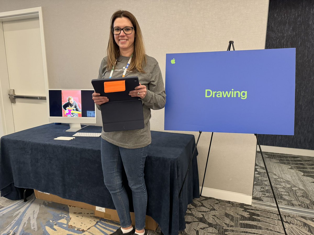 APRedd's tweet image. Great day presenting and participating in sessions at #IDEAcon today! @AppleEDU #appleeducationcommunity #popart #everyonecancreate