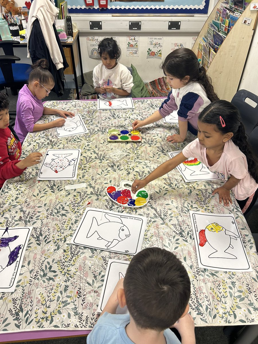 AStoryTimeClub's tweet photo. The children picked the story today! We read Bright Stanley and the cave monster and then got creative with paint making our own beautiful 🐠 @AdamsdownPrm https://t.co/gx2L2vWCBp