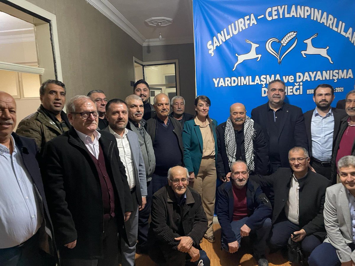 DERNEK2023's tweet photo. Dem partisi, Ceylanpınar eş başkan adayları,Av.Rahşan Yazar ve Av.Uğur kahraman,dernek binamıza ziyarette bulundular.Yaklaşık 1,5 saat süren ziyaret süresinde ilçemizin,genel sorunları ve yapacakları projeler hakkında bizlere bilgilendirme yaptılar. https://t.co/HUINafEF9b