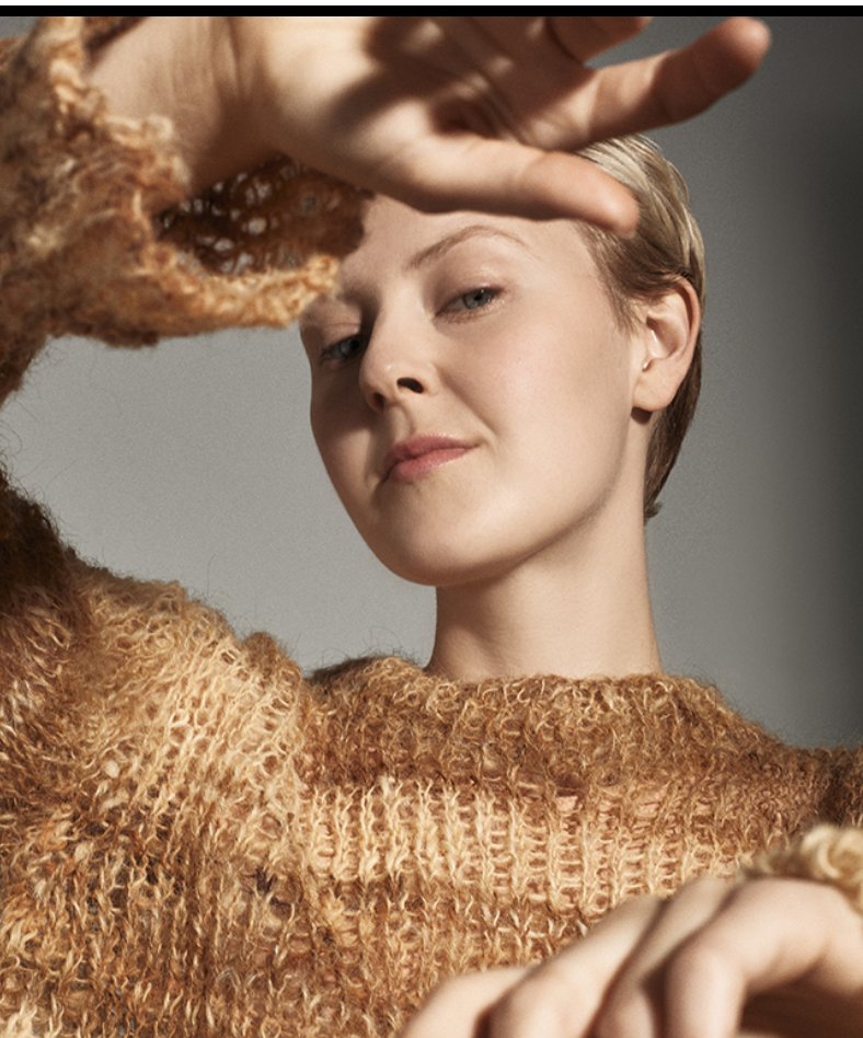 HarmaninToronto's tweet image. Trash is just raw material in the wrong place.

Dutch 'Human Material Loop' makes hip clothing - out of  keratin protein fiber. In other words: human hair.

What a wacky way to recycle! 💈💇

#humanmaterialloop