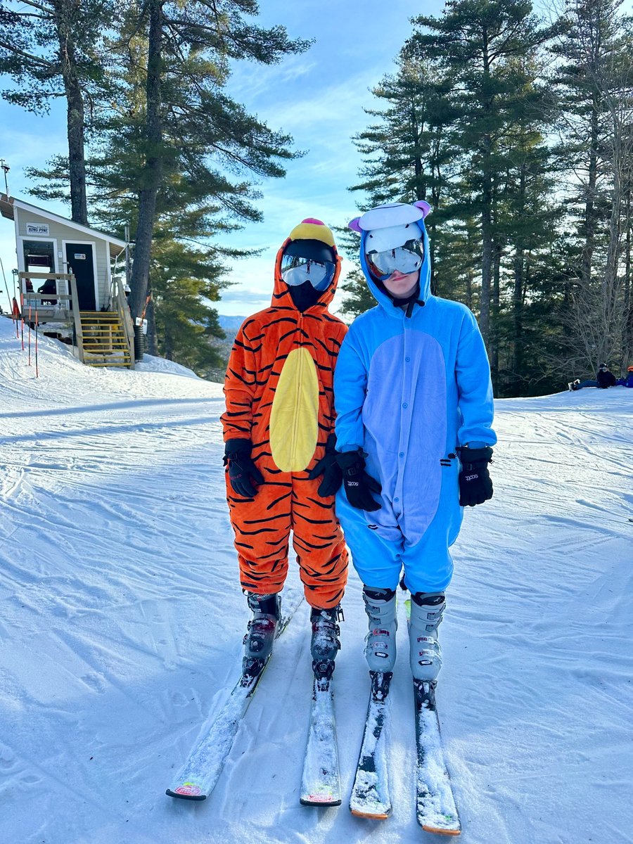 KingPineSkiArea's tweet photo. A tiger, a donkey, a unicorn and gremlin walk into King Pine... #OnesieWednesday #KingPine #SpiritWeek #HaveFunEveryday #Vacation #SkiNH 🐯😆🦄⛷️🙌 https://t.co/nW0fj8Z1CB