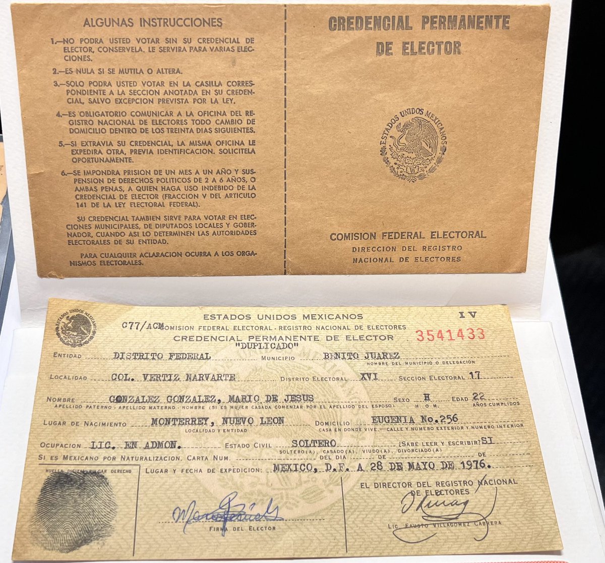 SandraFlo's tweet photo. Credencial Permanente de Elector 1976 https://t.co/R6wEItuuul