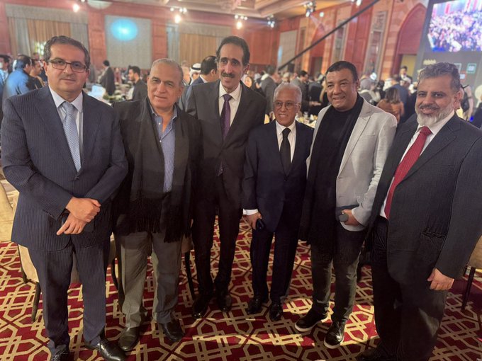 عز وفخر يا كويت .. من حفل السفارة الكويتية بالقاهرة بمناسبة احتفالات العيد الوطني وعيد التحرير. https://t<a href="/tag/%D9%83%D9%84_%D9%8A%D9%88%D9%85_%D9%83%D8%AA%D8%A7%D8%A8"class="tags"><span>#كل_يوم_كتاب</span></a>