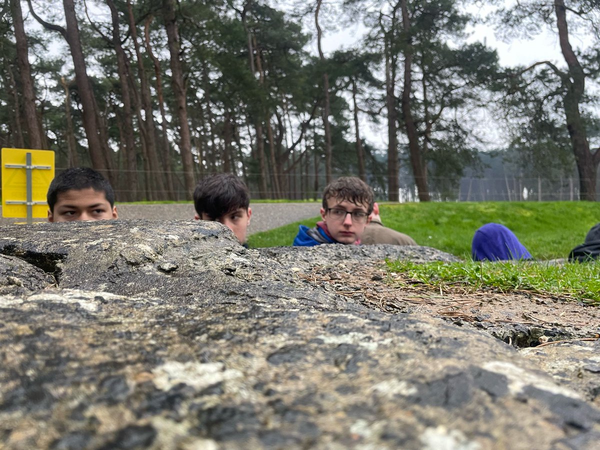 KinghamThe's tweet photo. It was WET this afternoon at Vimy Ridge for the @kinghamhillsch Battalion but the troops were unfazed and carried on regardless! #fww #ww1 @NSTHistory https://t.co/EH6gD3QcIp
