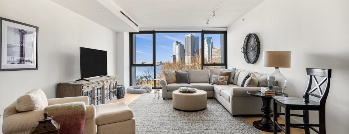 MR_VBP's tweet photo. Duplex condo boasting river &amp; skyline views | 90 Furman | N-405 | $2,650,000 | 1,525 sq. ft | vast living area &amp; showplace kitchen on floor 1 &amp; spacious bedroom suite with lovely 16′ × 3′ outdoor terrace on lower level | Contact me to view https://t.co/l5ctxDbcDx | @MNSrealestate https://t.co/vUSym0GUF2