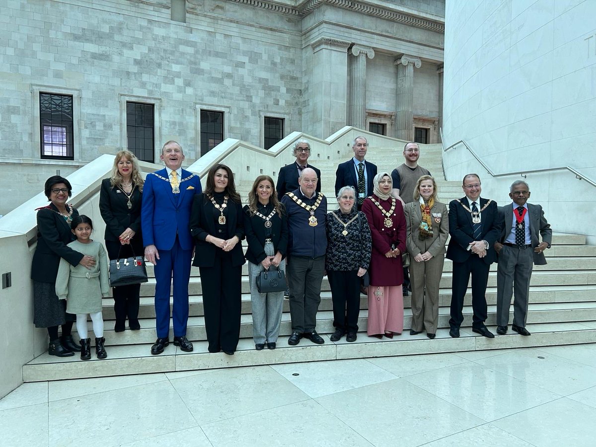 London Mayors on visit to historical exhibition on Roman soldiers ⁦⁦@britishmuseum⁩ today ⁦@mayorofcamden⁩ ⁦@CamdenCouncil⁩ ⁦@IslingtonBC⁩