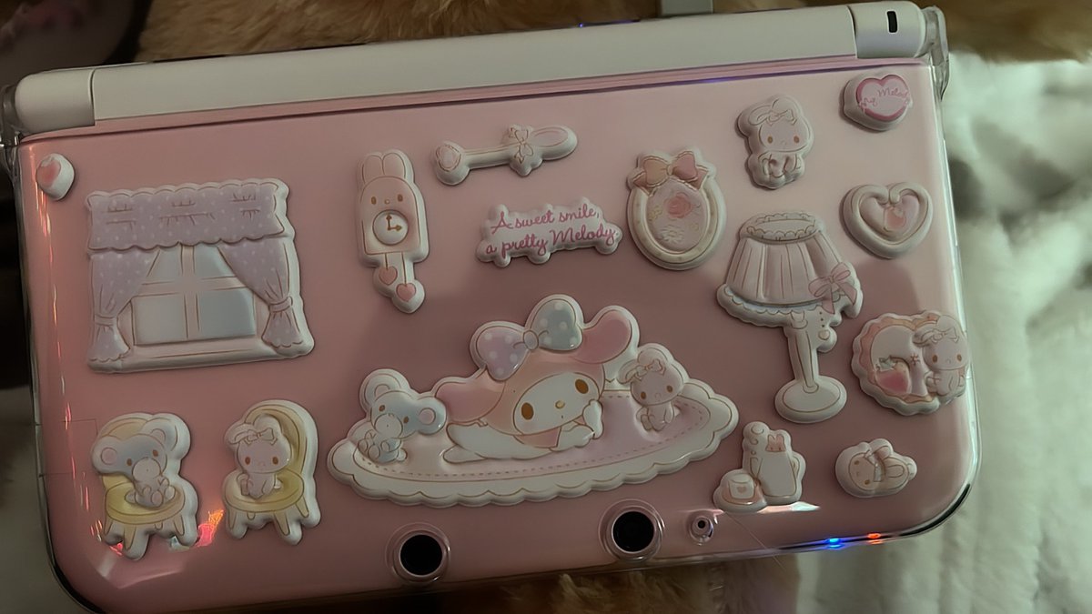 tnylady's tweet photo. EEEHEHEHE DA 3DS I ORDRD AWWIVD TEWDAY TEW!!!! M SO ESSIIDDEEEHEHEHHE https://t.co/VgenwGIxwq