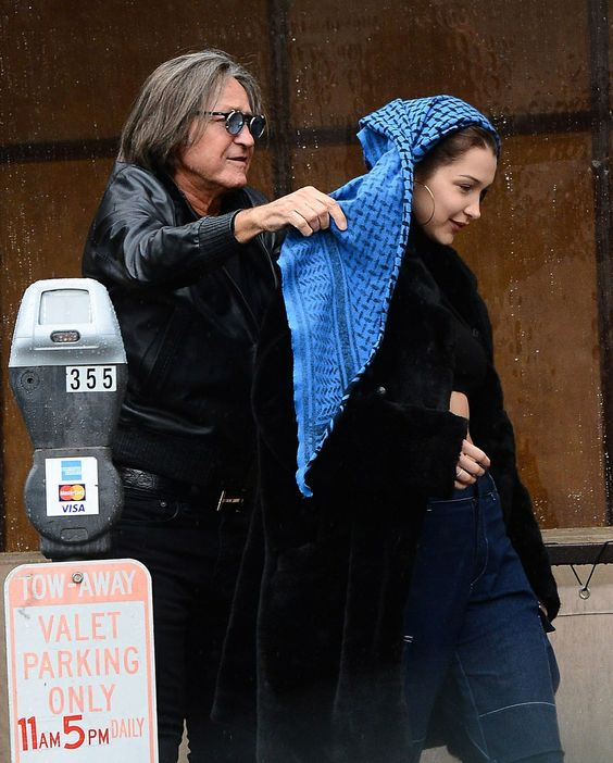 Like and retweet if you support Bella Hadid❤️