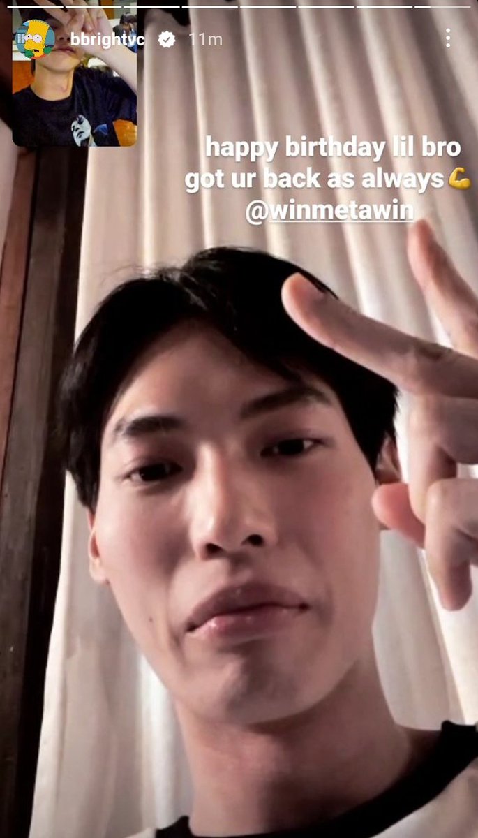 Yellow_sticker's tweet photo. Papa Wanchai just told the world that when Bright video called Win, the entire family was there witnessing it. 🤣🤣🤣
Maybe Win showed him to the fam too and talked with him. 🤭🤭🤭
#ไบร์ทวิน https://t.co/u6dtZ0nelZ