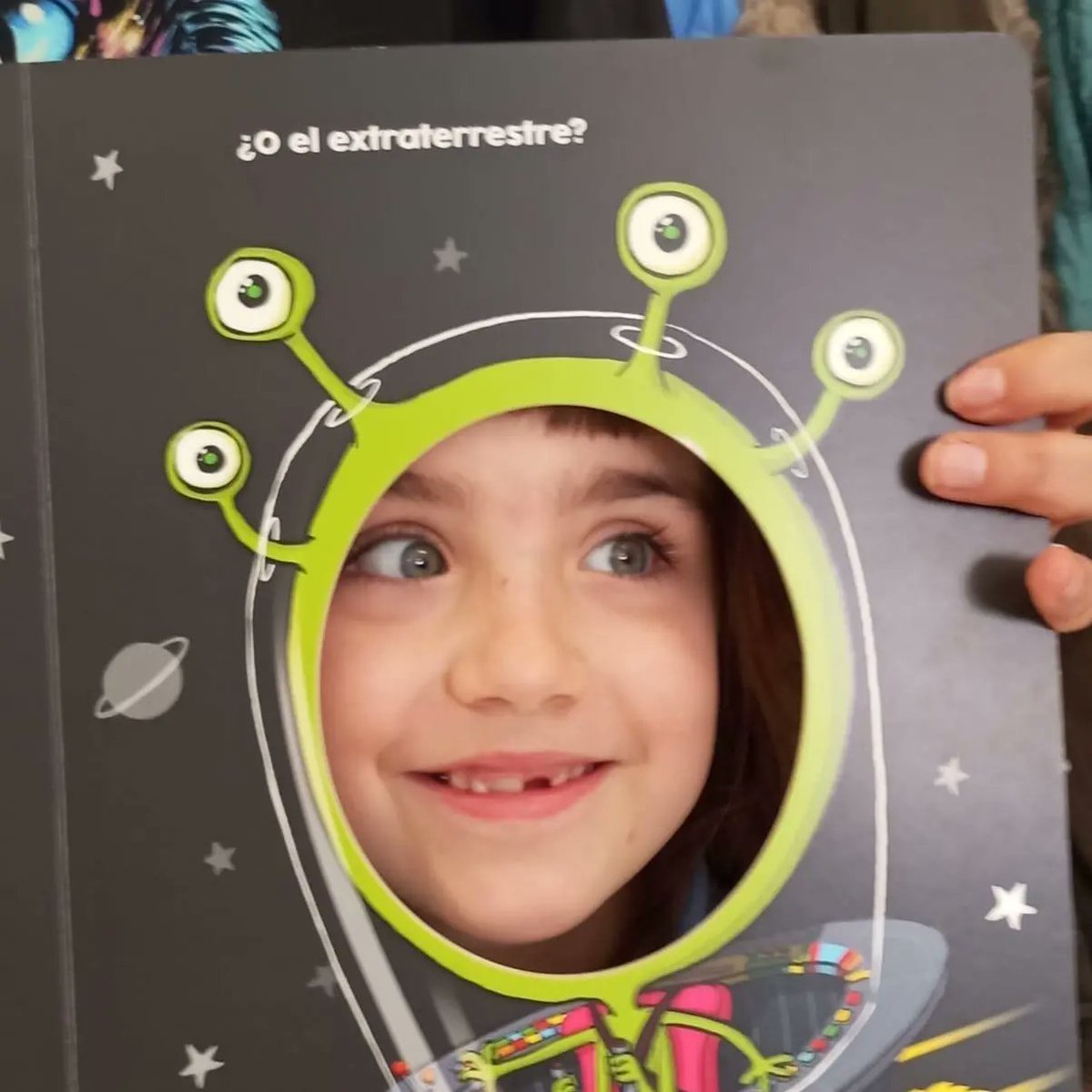 sanjosevalde's tweet photo. 👉Taller de lectura de la mano de @trastadas para #2EP con su libro "Me aburro"
#SanJosé #Since1878 #colegiosHHCC #EducaciónVicenciana #colegiosconalma #niñosquesonríen https://t.co/ndmwpaN6f7