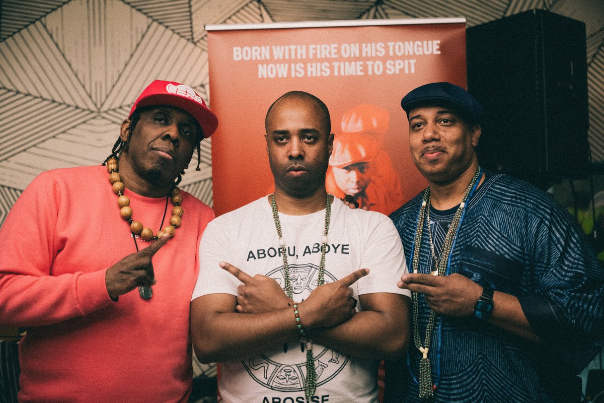 SyncingInk's tweet image. Last Thursday we got the fam together and had a TIME. Come see what we’ve got cookin’ on May 7 at The Apollo’s Victoria Theater 🎤🔥